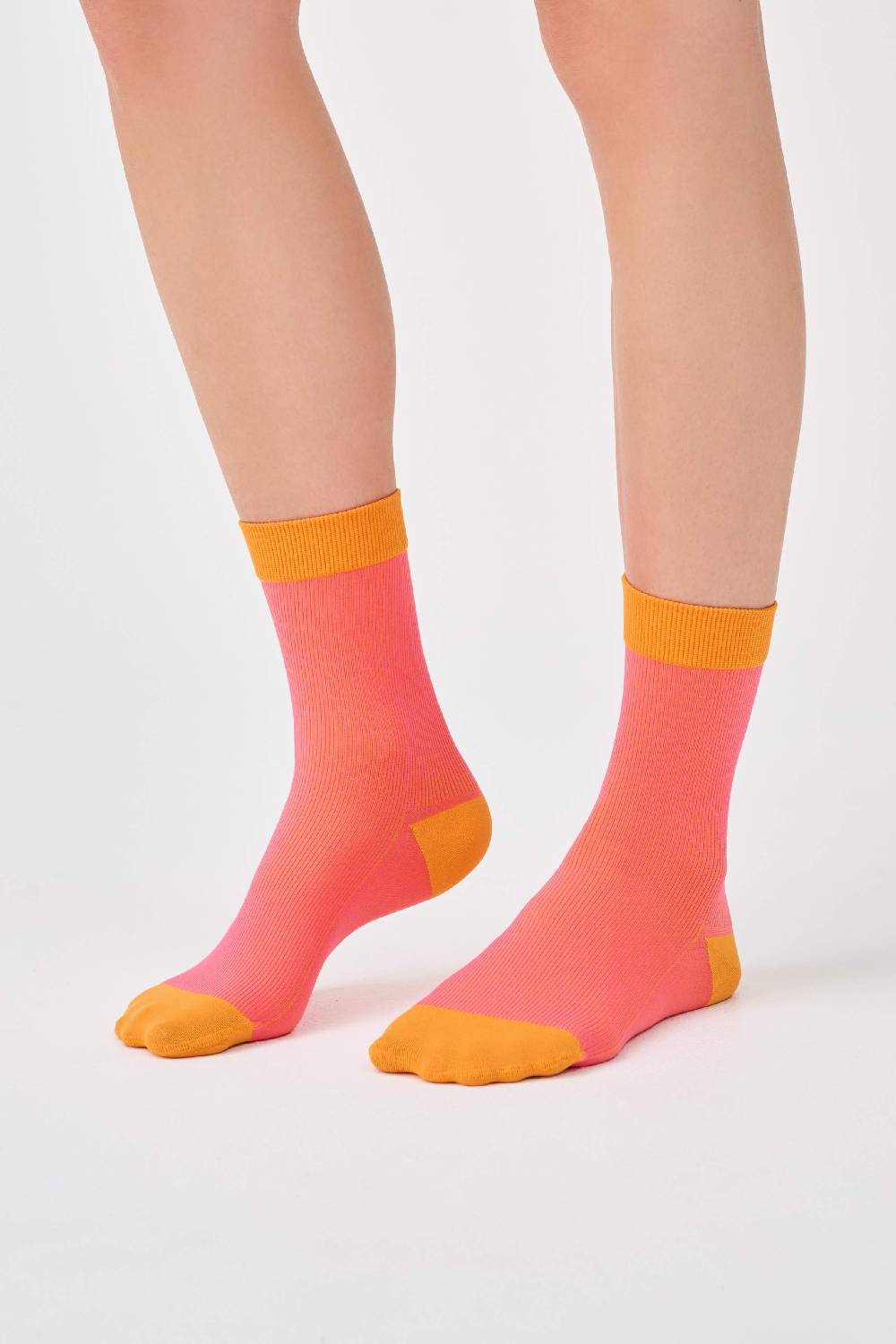 Item M6 Socks Sneaker Striped Valentinstagsangebot