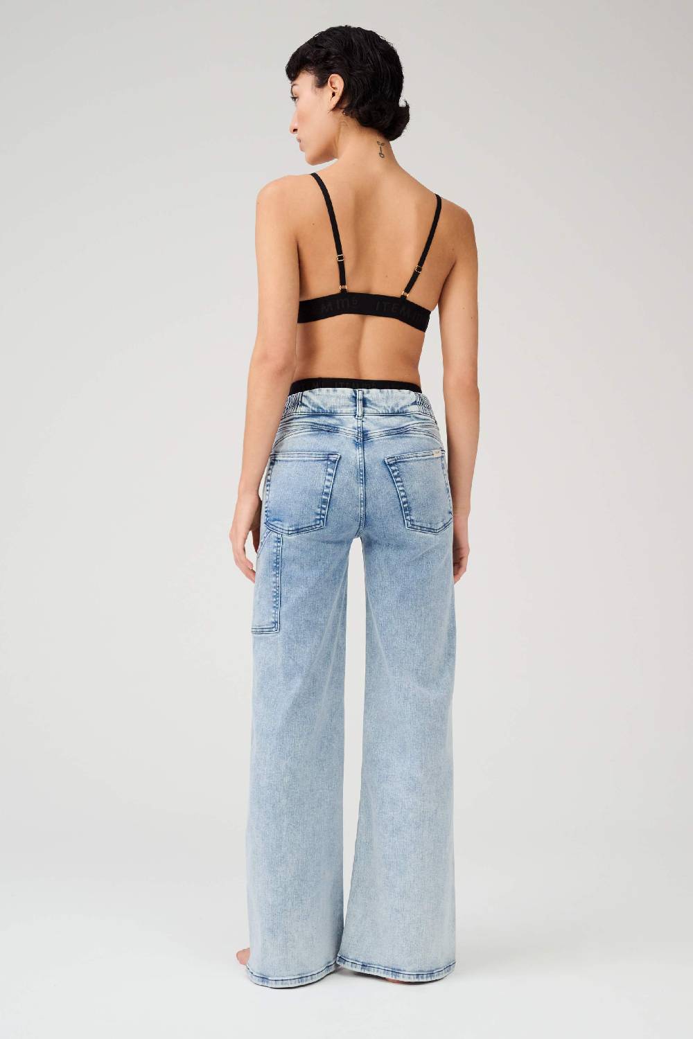 Item M6 Wide Legged High Rise Denim Tiefpreis