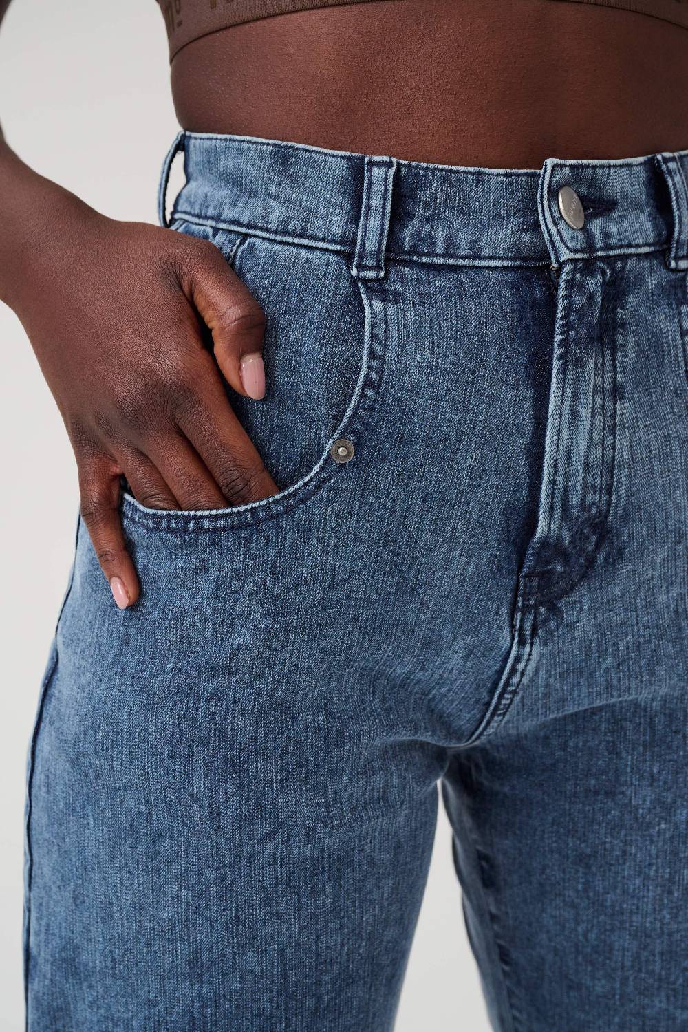 Item M6 Relaxed Denim High Rise Pants Kostenlose Rückgabe