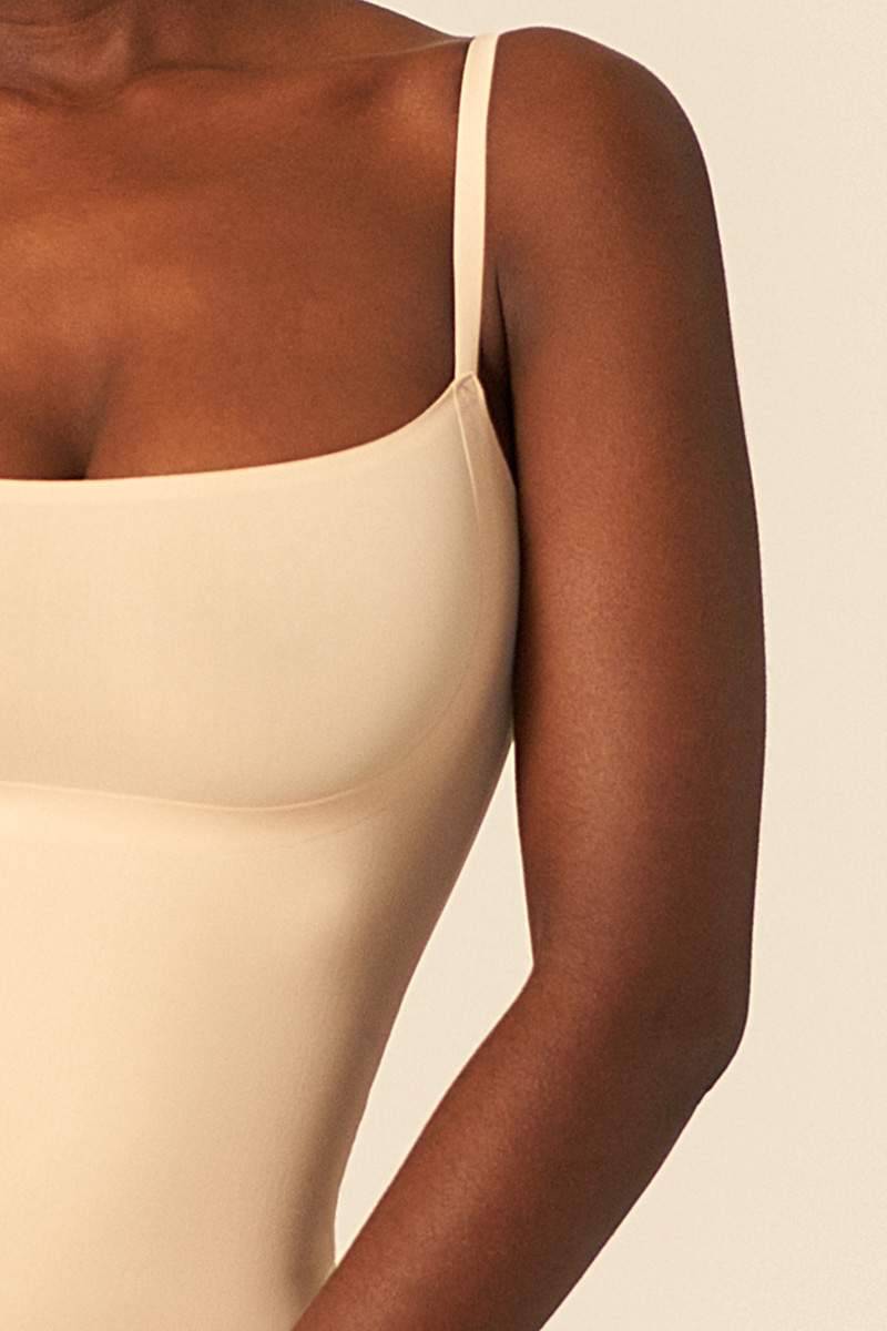 Item M6 Mama Strappy Top JETZT KAUFEN