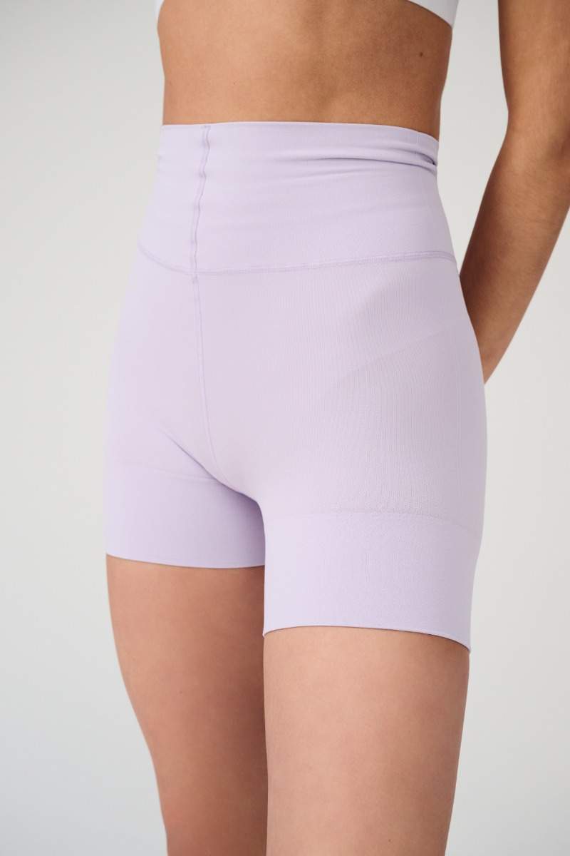 Item M6 Beauty Girl Shorts Vierteljährliche Förderung
