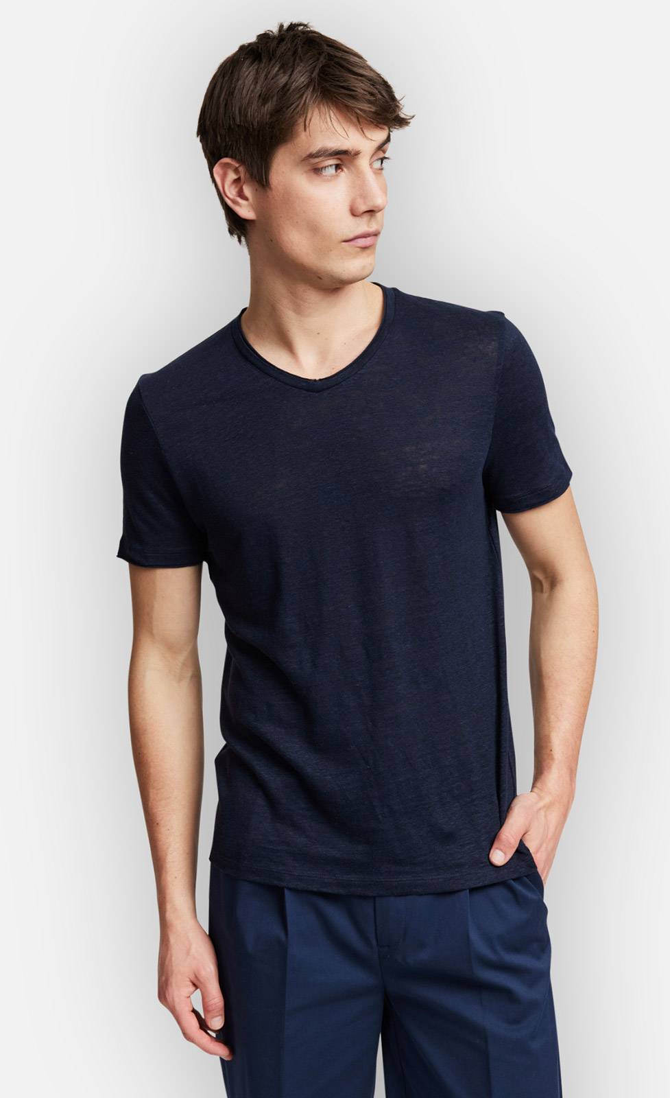 Kiefermann Flynn Leinen-T-Shirt mit V-Ausschnitt Nur für heute