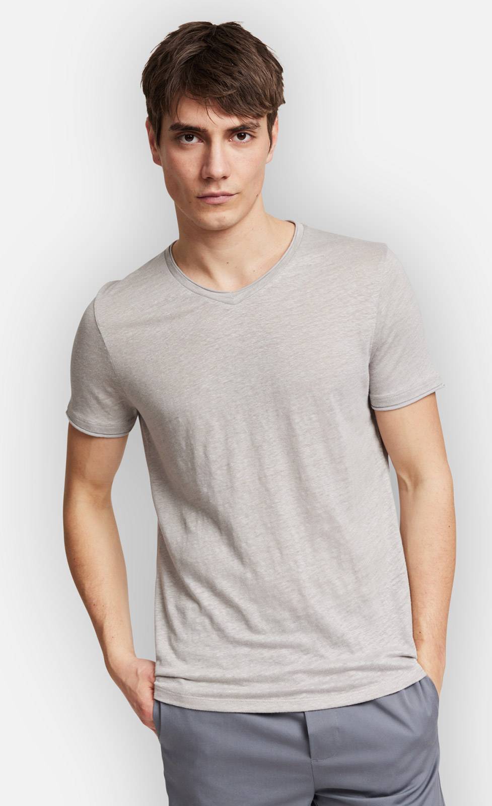 Kiefermann Flynn Leinen-T-Shirt mit V-Ausschnitt Nur für heute