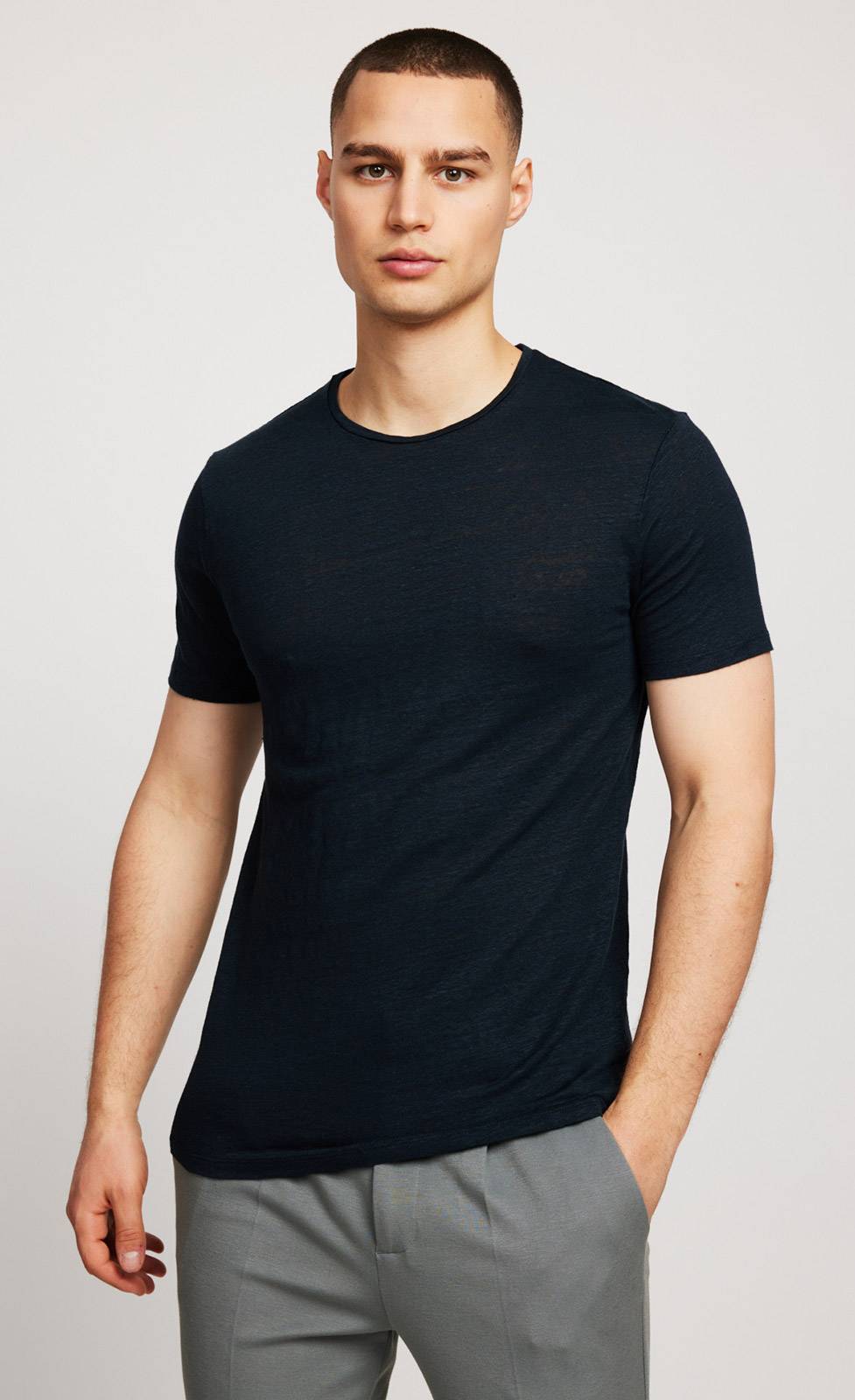 Kiefermann Laine Leinen Rundhals-T-Shirt im Angebot