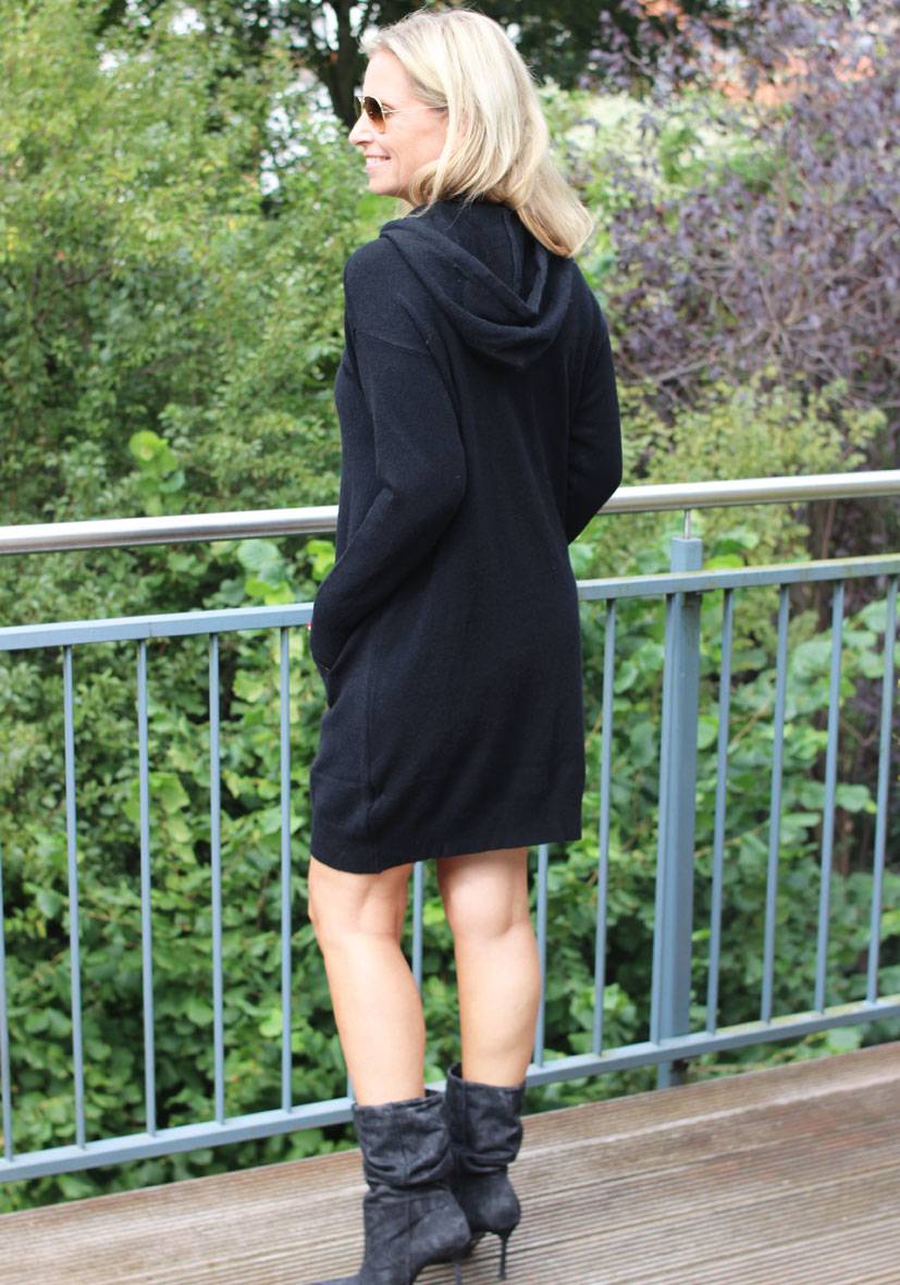 Miss Goodlife Dress Knitted Hoodie Pockets – black Saisonschlussverkauf