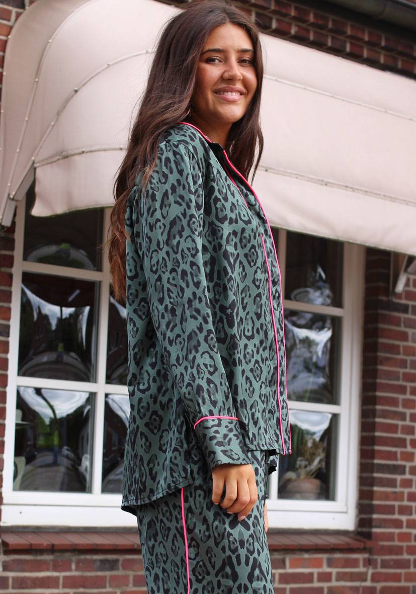Miss Goodlife Bluse Leo Love – green Bestseller