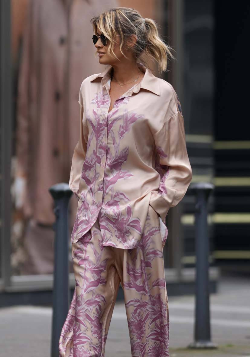 Miss Goodlife Bluse Hearts and Flowers Riesige Ersparnisse