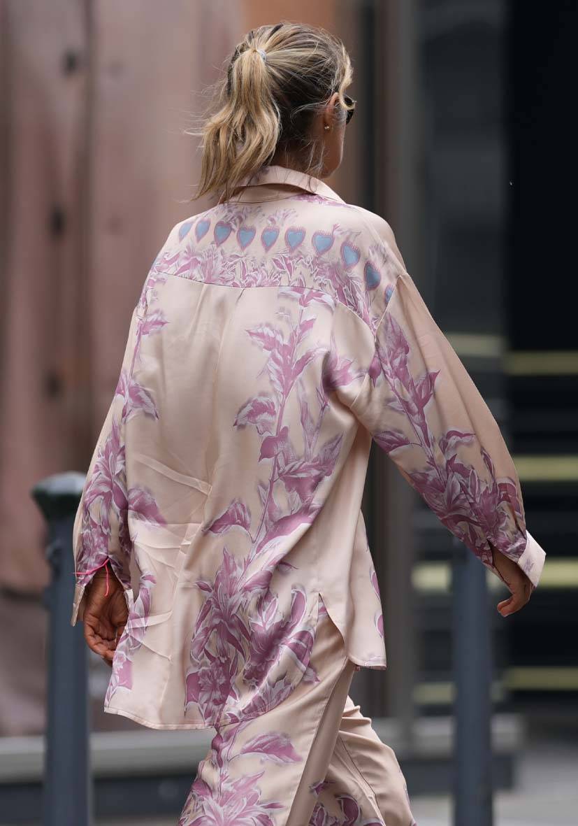 Miss Goodlife Bluse Hearts and Flowers Riesige Ersparnisse