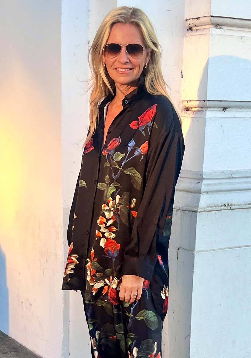 Miss Goodlife Blouse Roses black Letzte 3 Tage