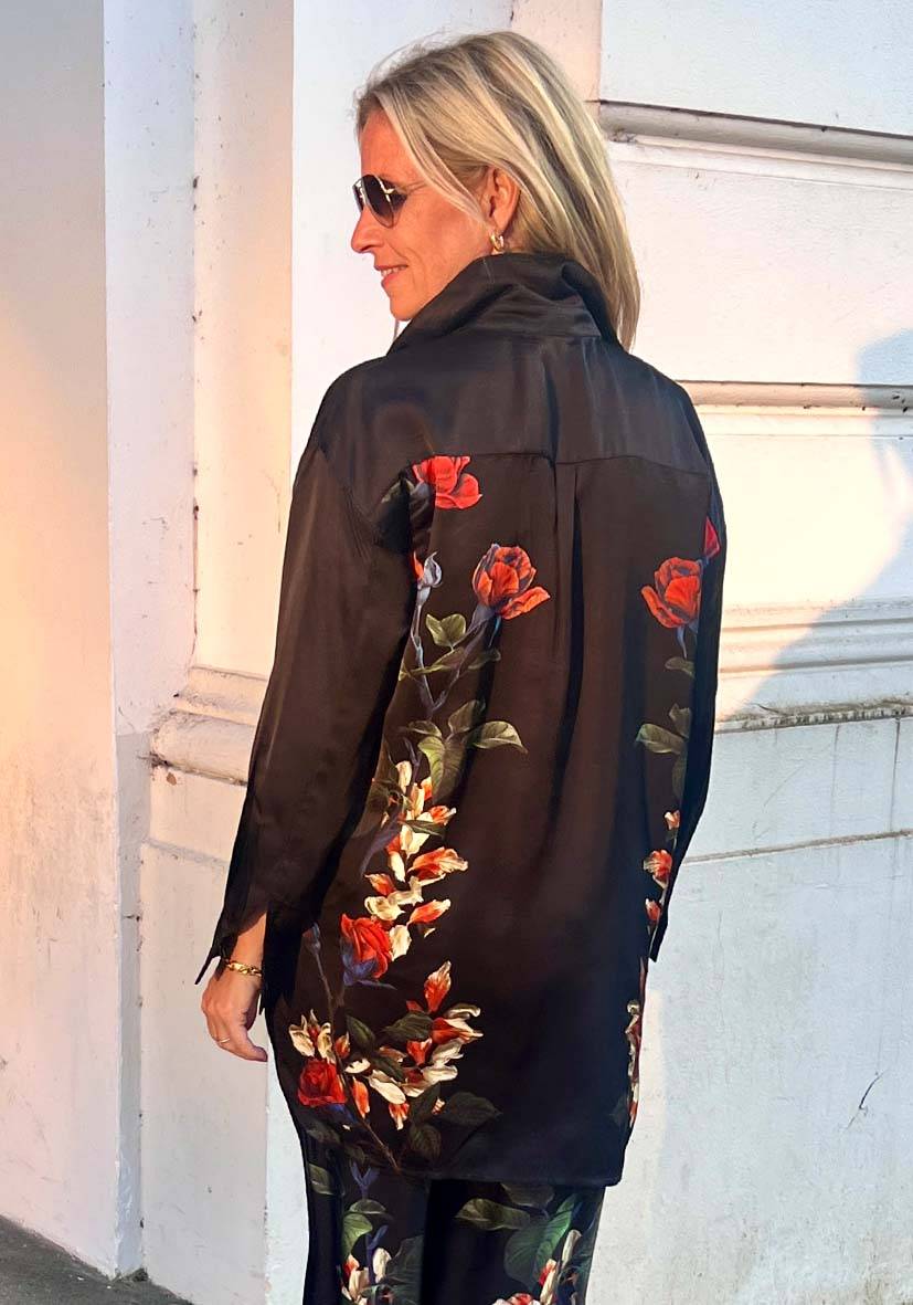 Miss Goodlife Blouse Roses black Letzte 3 Tage