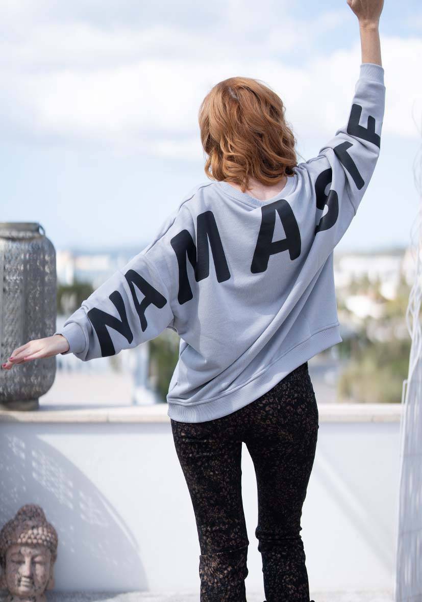 Miss Goodlife Roundneck Double Namasté – grey Begrenztes Angebot