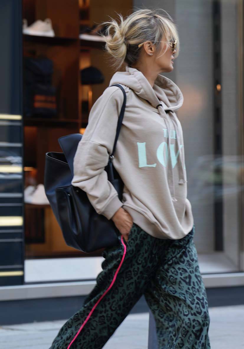 Miss Goodlife Hoodie True Love – sand Große Rabatte