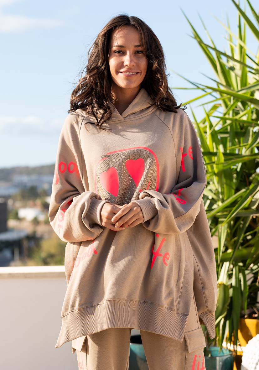 Miss Goodlife Hoodie Goodlife Heartface wide – sand/neonpink Kauf eins, bekomm eins gratis