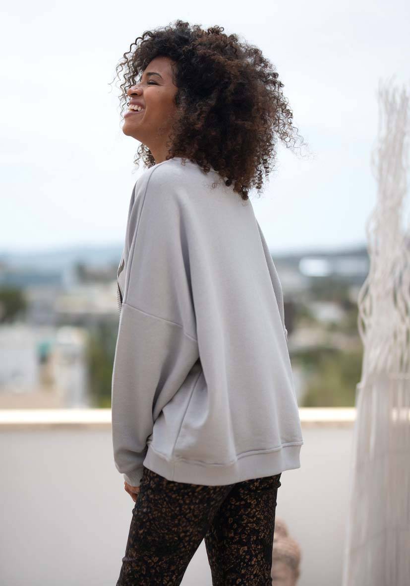 Miss Goodlife Roundneck Be happy Heartface Strass – grey Neueste Stile