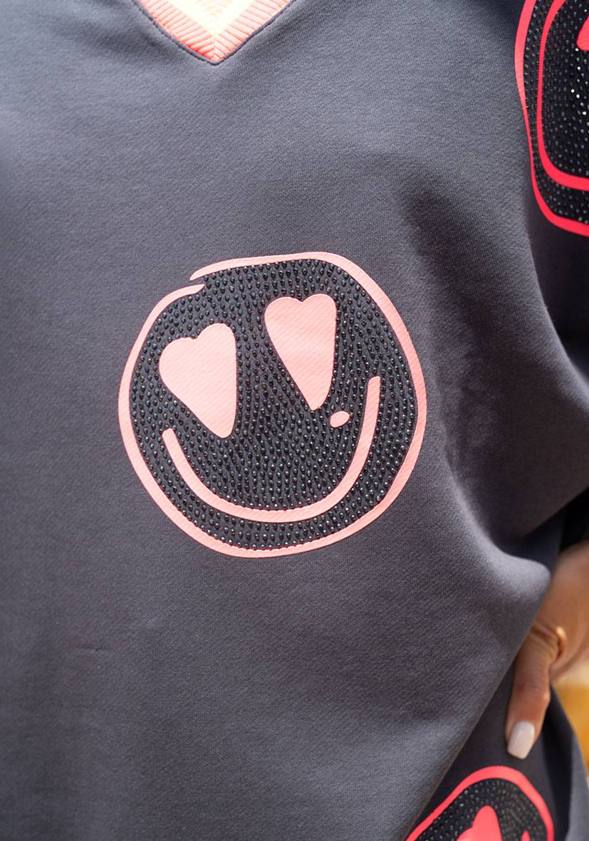 Miss Goodlife V-Neck Heartface Allover Strass – anthracite Kostenloser Versand international
