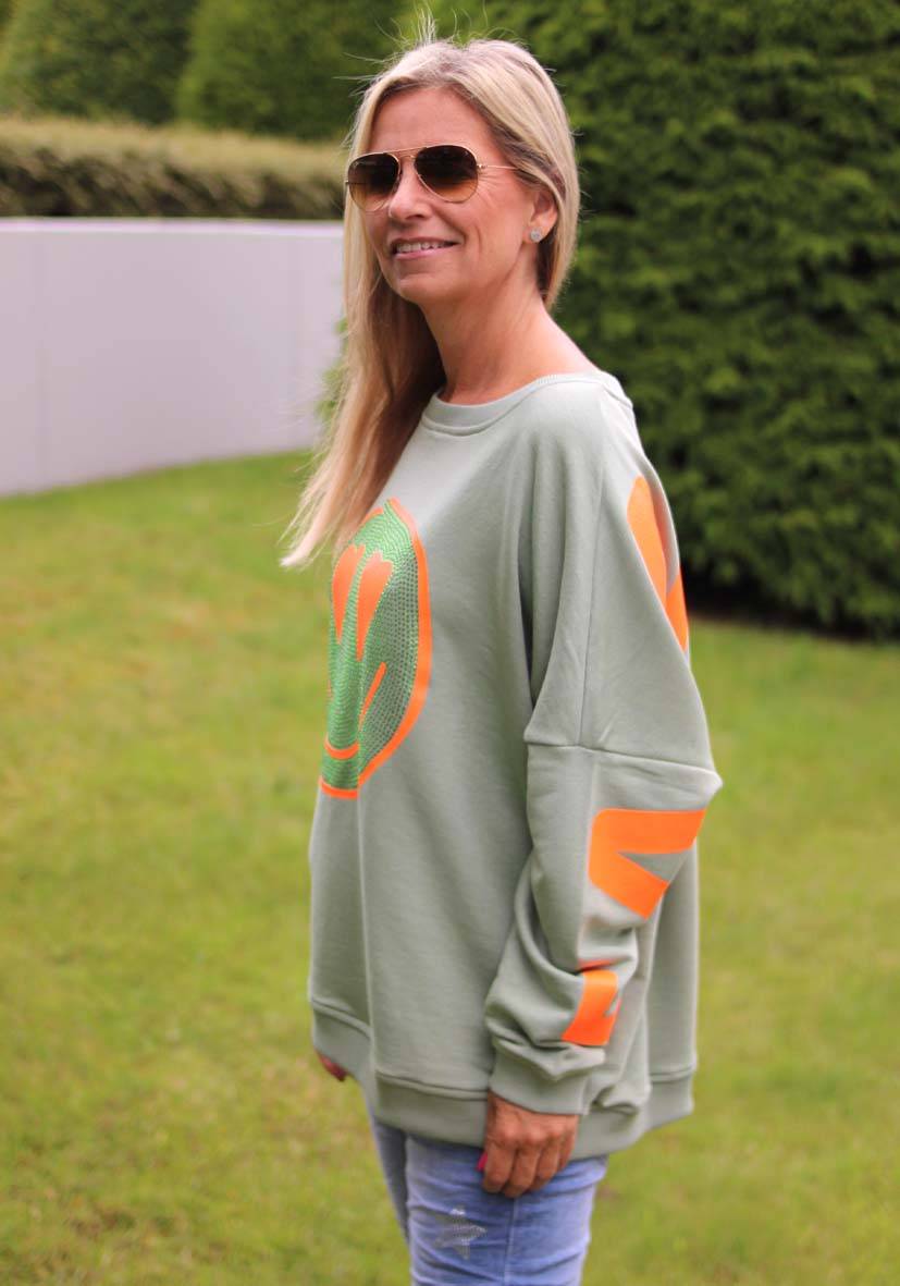 Miss Goodlife Roundneck Famous Heartface Strass – almond Weihnachtsangebot