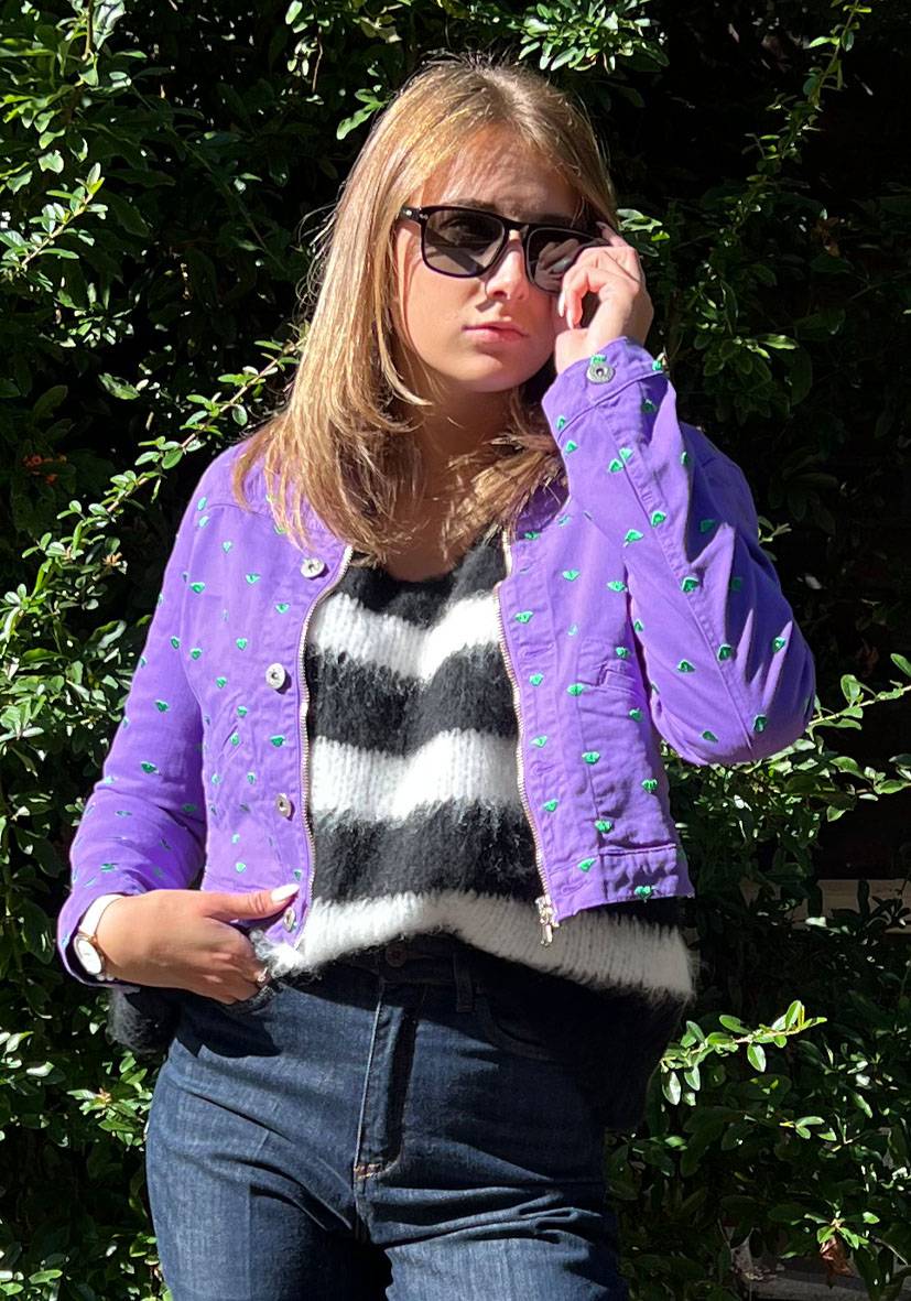 Miss Goodlife Kurze Jeansjacke Hearts – lila Nur noch ein Tag übrig
