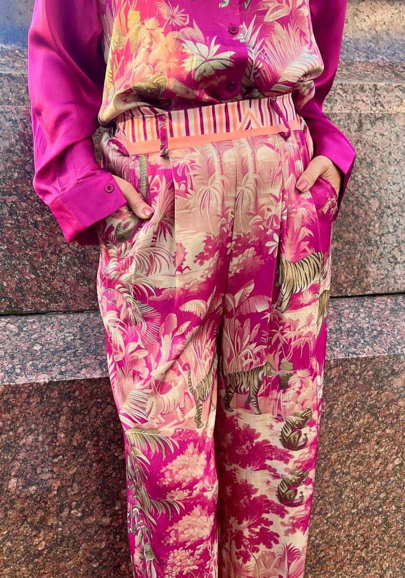 Miss Goodlife Pants Tiger in the jungle – berry Sonderangebot