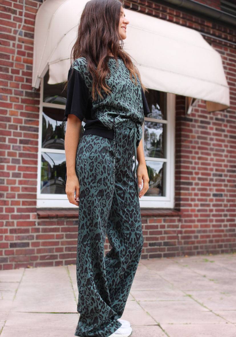 Miss Goodlife Wide Leg Pants Leo – green Valentinstagsangebot