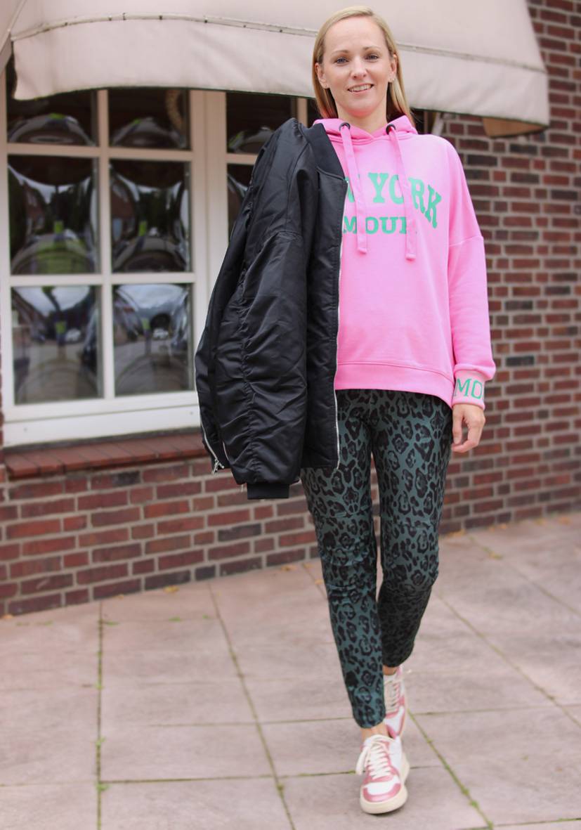 Miss Goodlife Jog-Pants Fancy Leo – green Lagerräumung