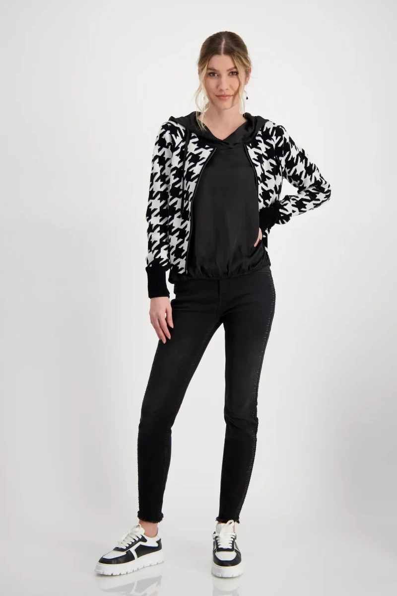 Monari Satin Blusenshirt mit Kapuze Bis zu 60% Rabatt