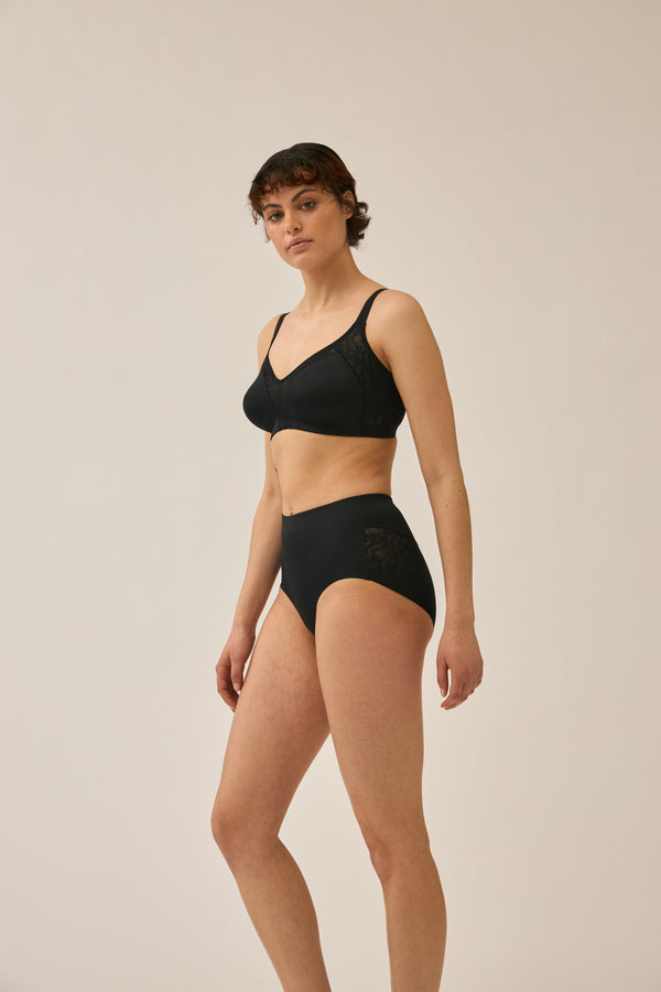 Naturana Minimizer und Side Smoother BH mit Spitze - Schwarz Exklusive Angebote
