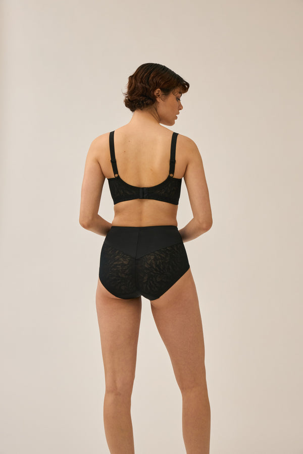 Naturana Minimizer und Side Smoother BH mit Spitze - Schwarz Exklusive Angebote