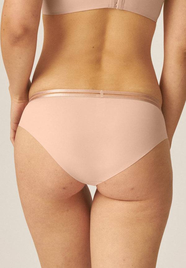 Naturana Clean Cut Slip mit Mesh-Details - Light Beige im Angebot