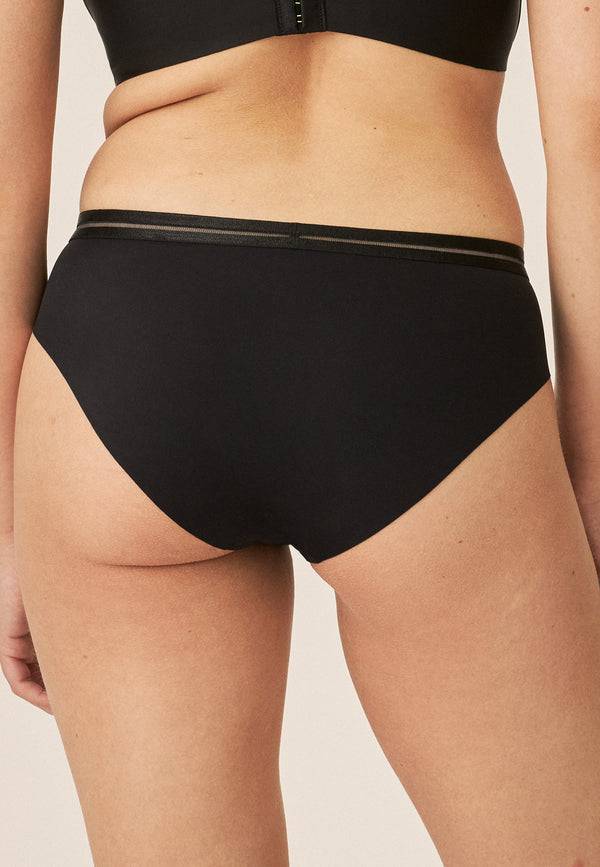 Naturana Clean Cut Slip mit Mesh-Details - Schwarz Schlussverkauf