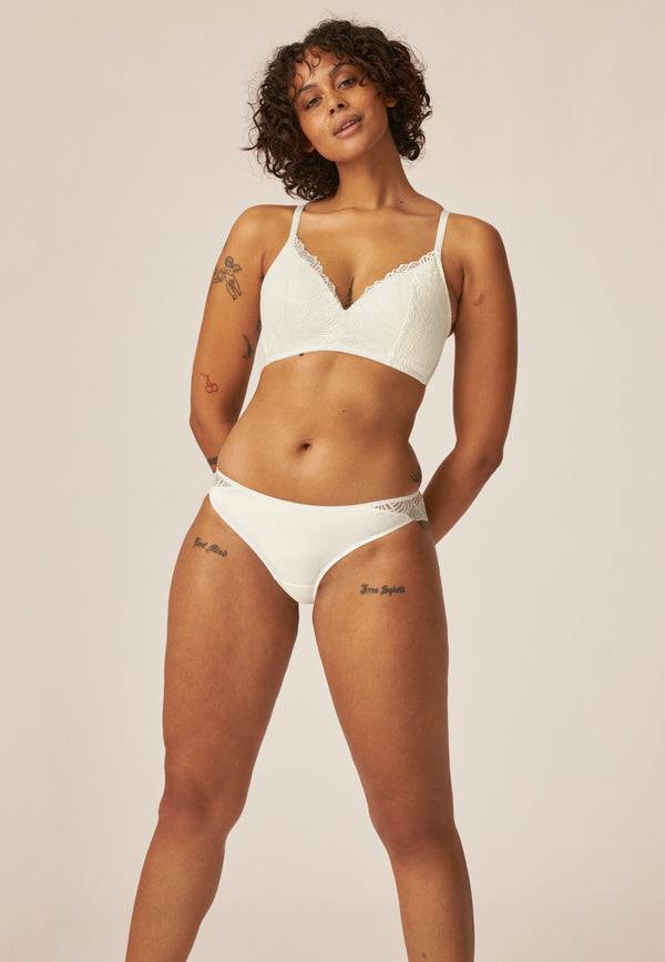Naturana Slip mit Spitzendetails - Ecru Bis zu 60% Rabatt