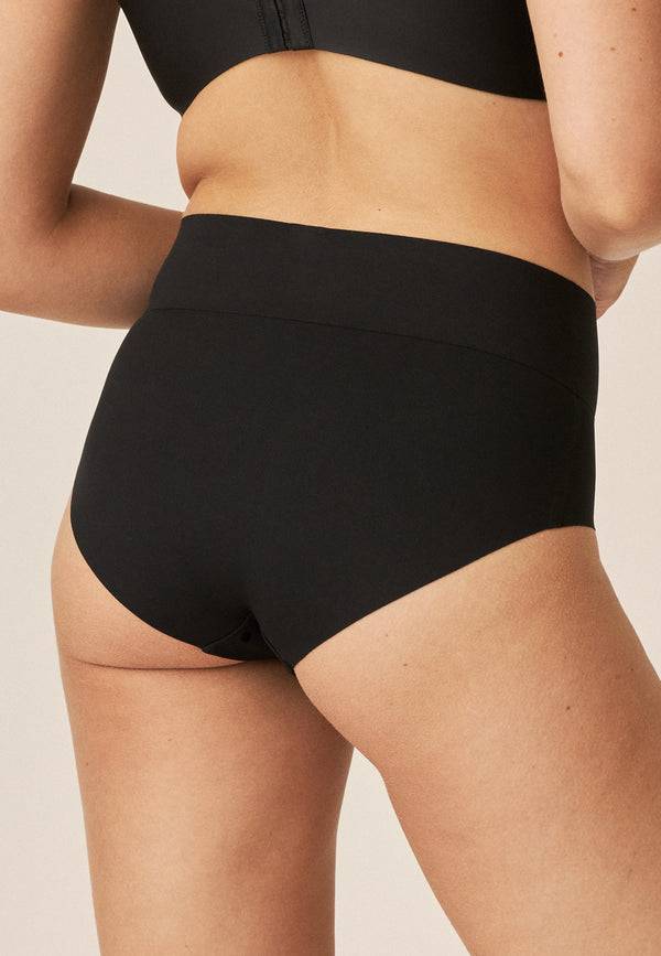Naturana High Waist Slip mit leichtem Shape-Effekt - Schwarz Bis zu 65% Rabatt