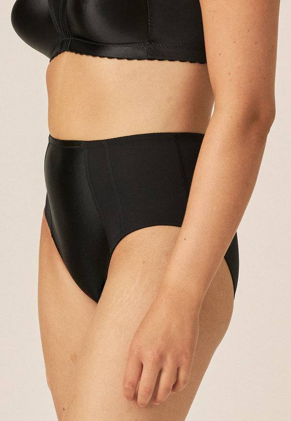 Naturana Minimizer Slip - Schwarz Speichern exportieren