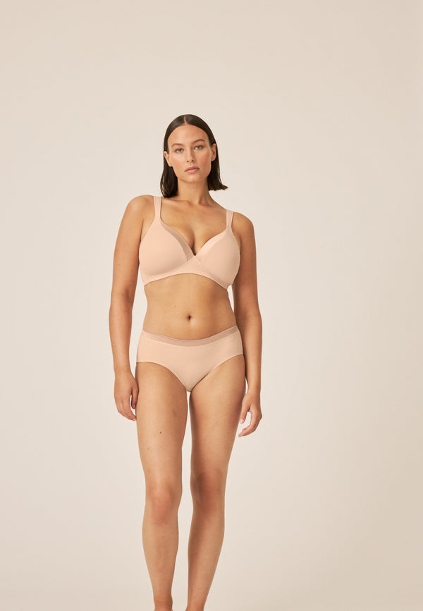 Naturana Bügelloser BH mit Schale und Glanzband - Light Beige 2025