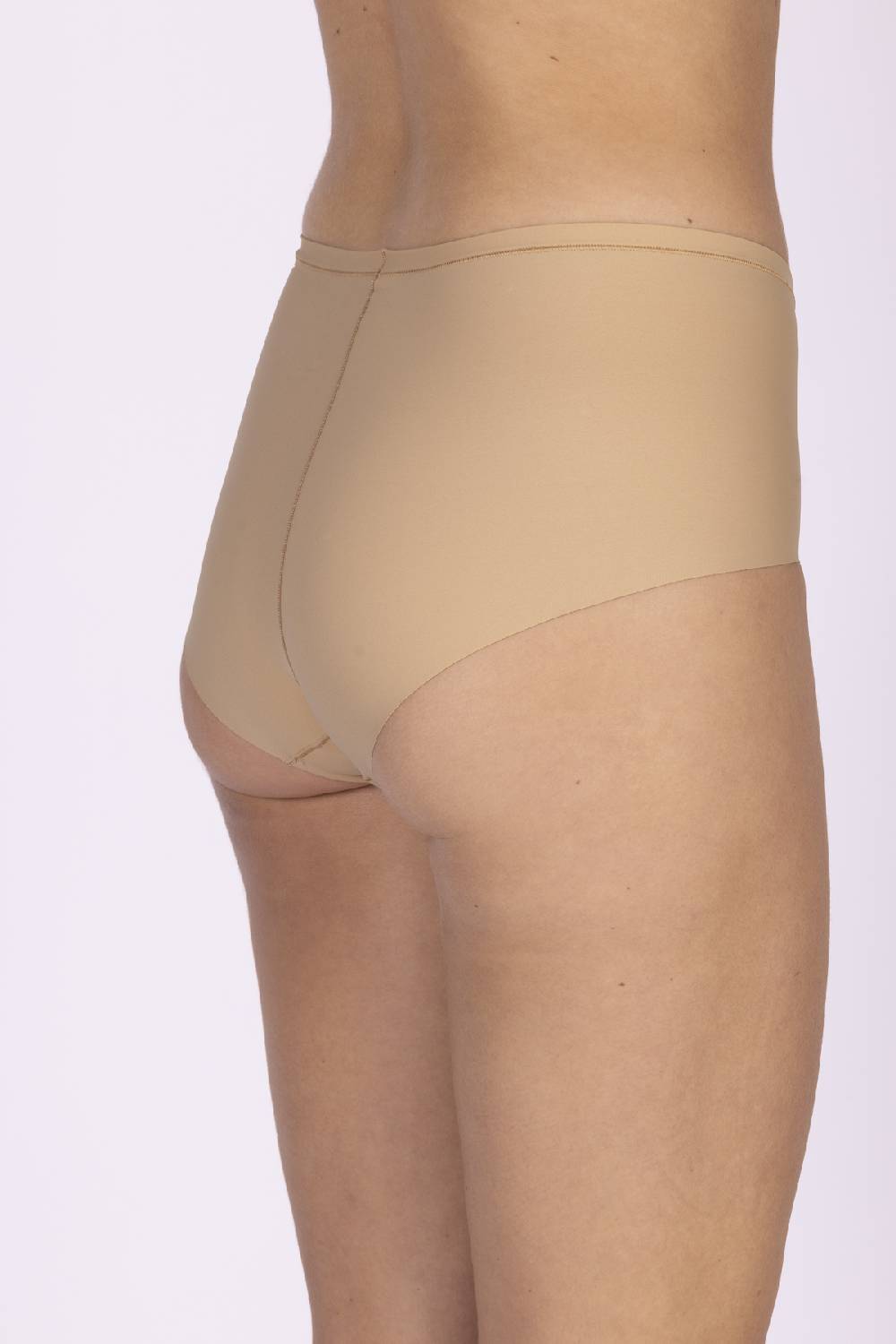 Nina Von C. Taillenslip, SECRET SOFT Neueste Mode