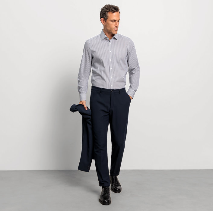 Oblymp Level Five, Businesshemd, body fit, New York Kent, Marine Lagerräumung