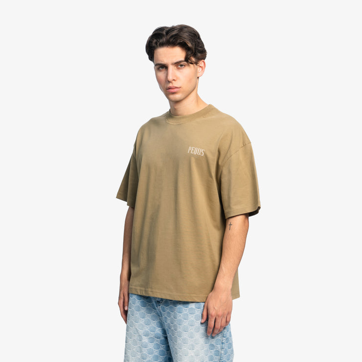 Pequs Chest Logo T-Shirt Kauf eins, bekomm eins gratis