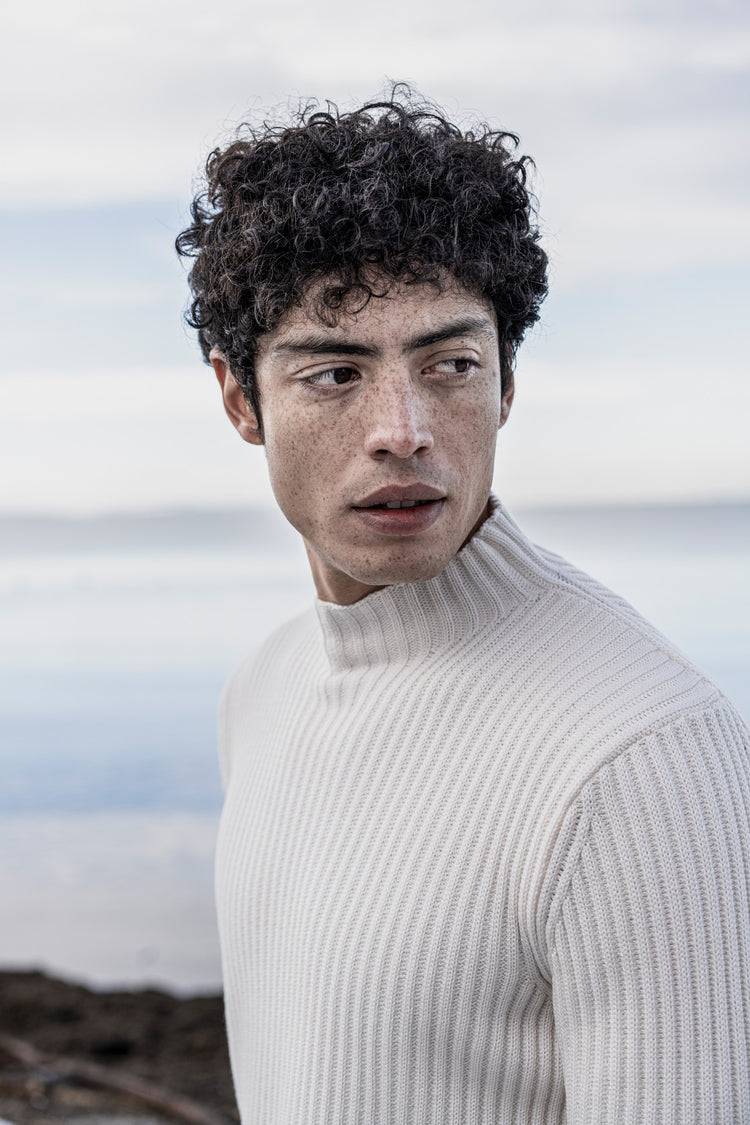 Phil Petter Rundhals-Pullover aus Merinowolle, breiter Ripp-Strick Begrenztes Angebot