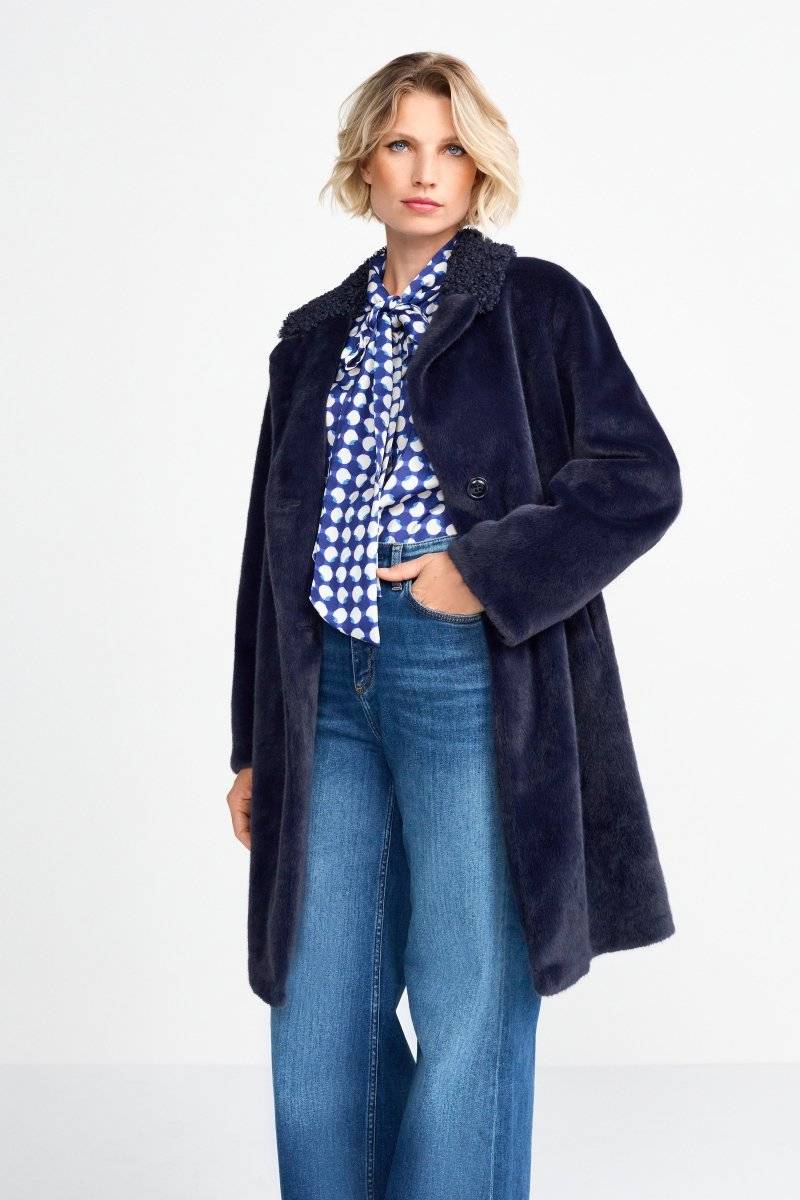 Eich & Royal Mantel aus weichem Fake Fur 50% Rabatt für begrenzte Zeit