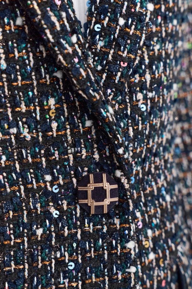 Eich & Royal Bouclé-Blazer mit Statement-Knopf Riesige Rabatte