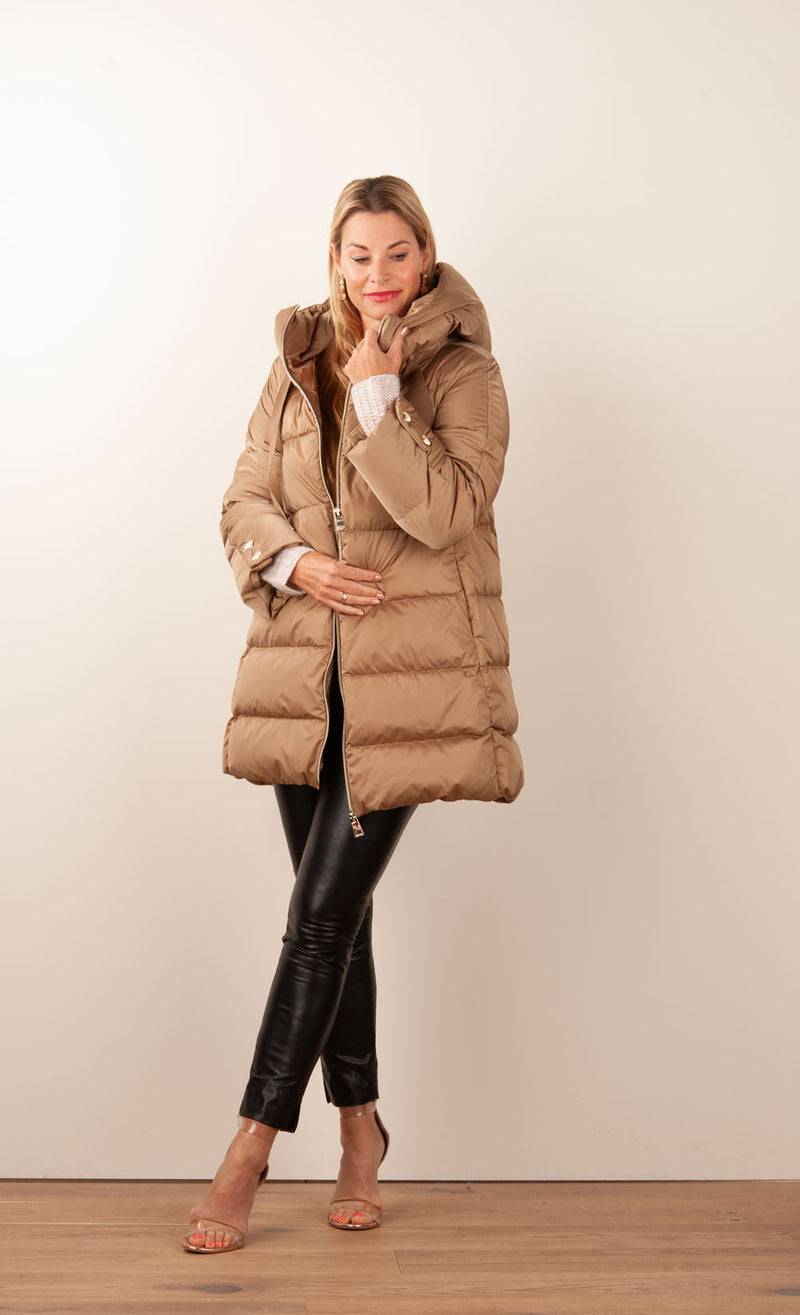 Herno Daunenmantel Beige Im Verkauf