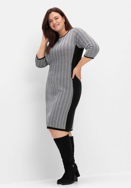 sheego Strickkleid im Fischgrätmuster, mit Kontrastdetails - schwarz-weiß sheego Meist gekauft