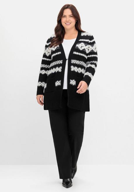 sheego Strickjacke mit Intarsienmuster aus Flauschgarn - schwarz gemustert sheego Weihnachtsangebot