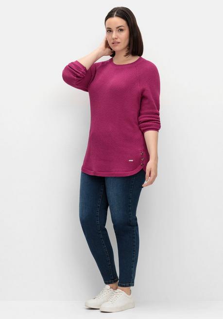 sheego Pullover im Strukturstrick, mit Zierknöpfen seitlich - magenta sheego im Angebot