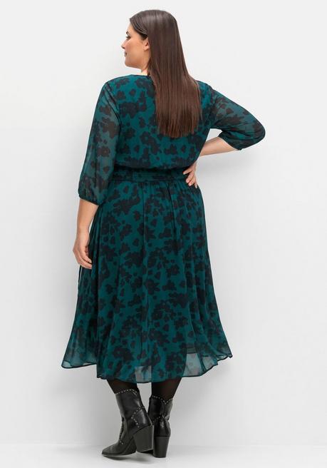 sheego Chiffonkleid in Wickeloptik, mit Alloverprint - tiefgrün gemustert sheego Online Outlet