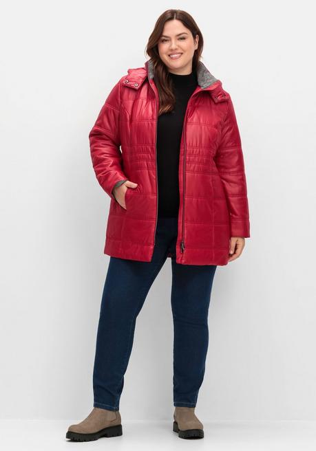 sheego Steppjacke mit Kapuze und Flanell-Details - kirschrot sheego Im Verkauf