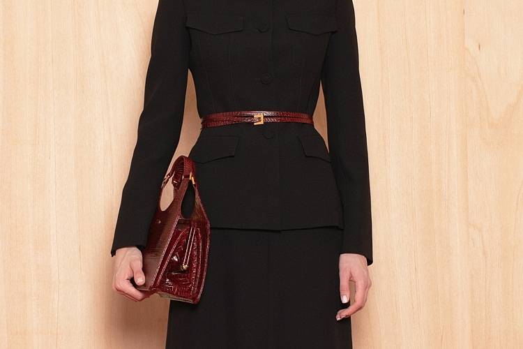 Sly 010 Einreihiger Blazer mit Pattentaschen aus Crêpe-Envers-Satin Hotsell