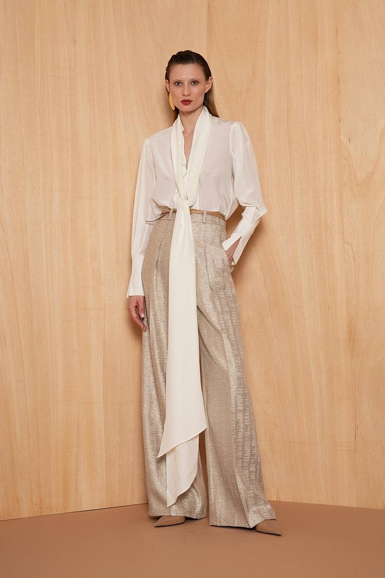 Sly 010 Lockere Seidenbluse mit Schluppe Fabrikverkauf