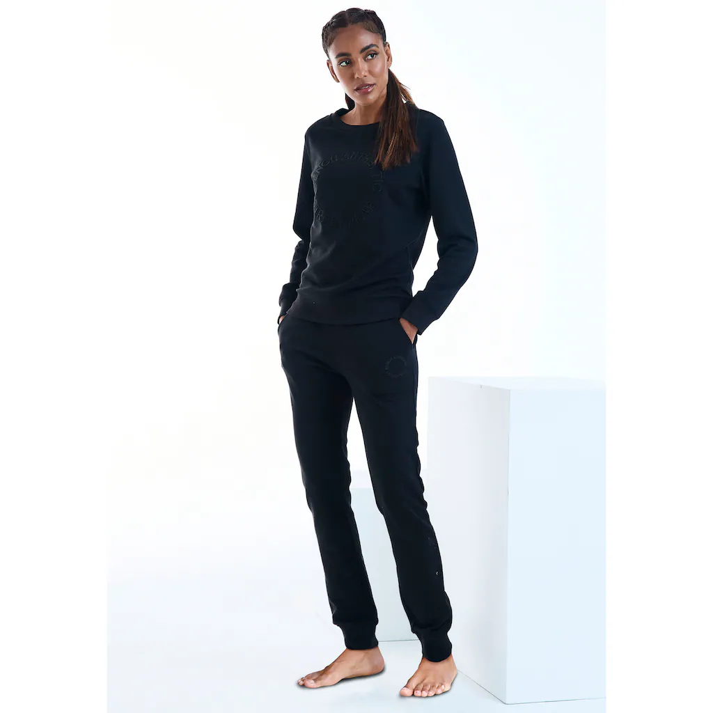 Bench. Loungewear Jogginghose mit dezenter Logostickerei Loungeanzug Räumungsverkauf