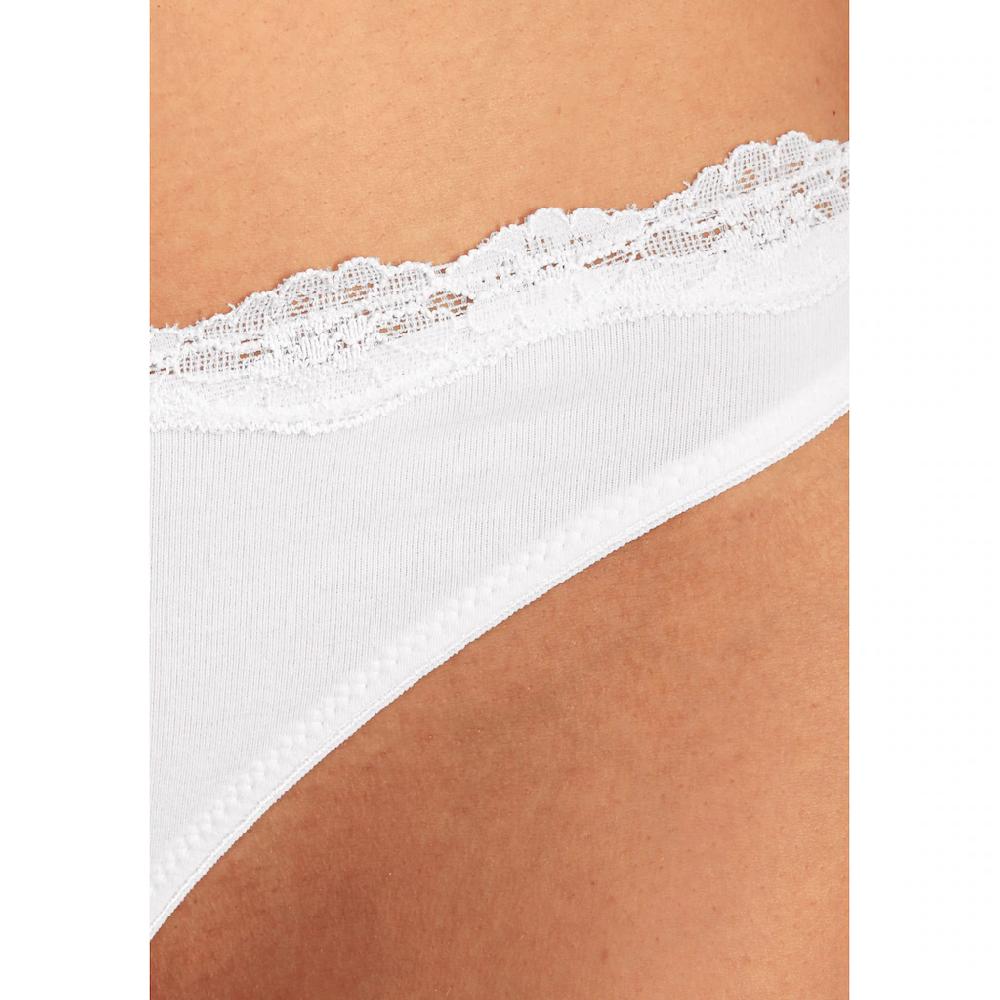 LASCANA String (3er-Pack) aus elastischer Baumwolle mit zarter Spitze kaufen Angebote