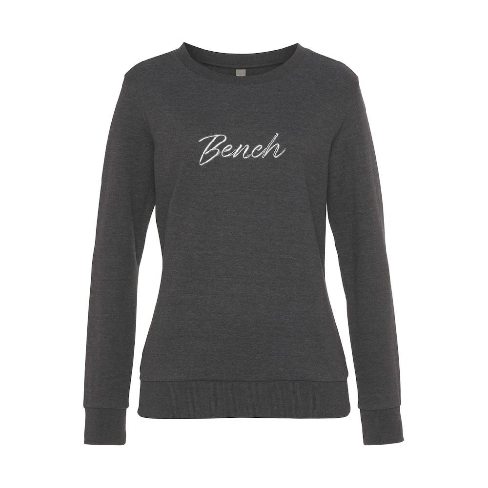 Bench. Loungewear Sweatshirt mit glänzender Logostickerei Loungewear Discount Store für neue Produkte